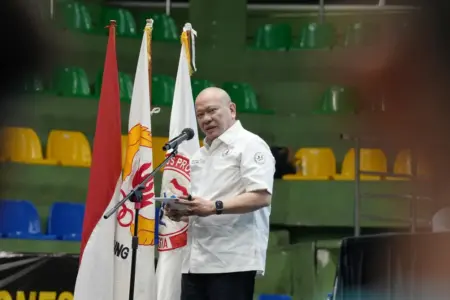 Ketua Umum Pengurus Besar Muaythai Indonesia (PBMI), AA LaNyalla Mahmud Mattalitti, menegaskan bahwa Asosiasi Muaythai Tradisional Indonesia (ASMUTRI) bukan merupakan cabang olahraga prestasi.