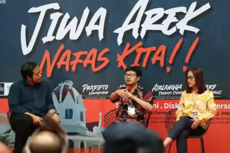 Pemuda lintas suku di Surabaya menggelar Konferensi Arek Suroboyo untuk memaknai kembali identitas Arek dan memperkuat persatuan berbasis Pancasila.