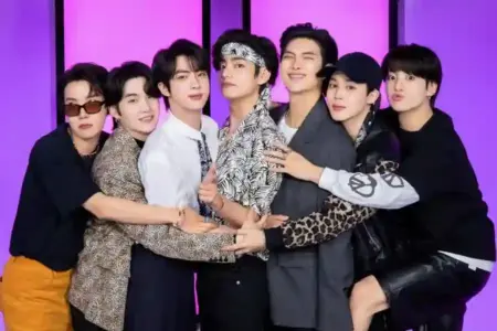 BTS formasi lengkap (sumber foto: soompi)