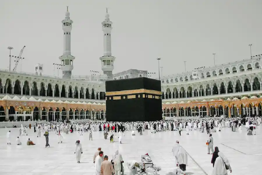 Ka'bah di Mekah (foto: Sam Riz, unsplash)