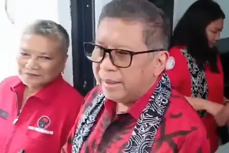 Hasto Kristiyanto Dorong Kantor PDIP Jadi Rumah Rakyat dan Pusat Konsolidasi Inklusif Sekjen PDIP Hasto Kristiyanto mendorong kantor partai lebih inklusif dan terbuka bagi warga saat konsolidasi internal PDIP di Sukabumi.