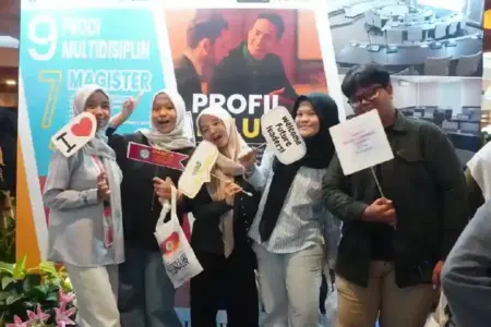 Airlangga Education Expo 2026: Strategi Lolos PTN hingga Kepemimpinan Kolaboratif Pascasarjana UNAIR AEE 2026 di UNAIR menghadirkan strategi lolos PTN hingga pendidikan pascasarjana multidisiplin berbasis kepemimpinan kolaboratif.