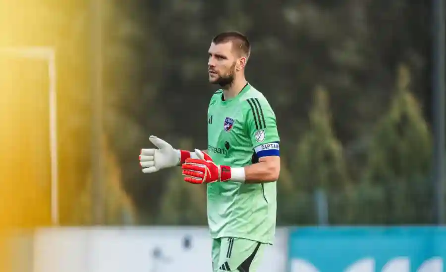 Maarten Paes Dikabarkan Gabung Ajax Amsterdam, Kontrak hingga 2029
