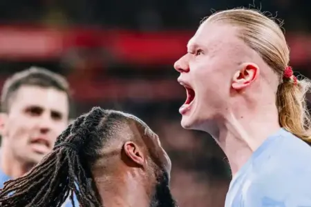 Big match Premier League pekan ke-29 berakhir dramatis. Liverpool terjungkal saat melawan Manchester City. Skor berakhir 2-1. (sumber foto: facebook @mancity)