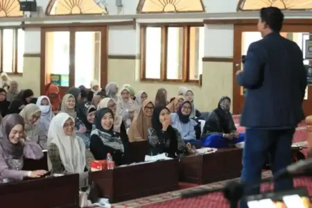 YDSF dan Hijabers Community Malang gelar kajian Tarhib Ramadhan 1447 H bertema Atomic Habits di Masjid Ahmad Yani, diikuti 200 peserta.