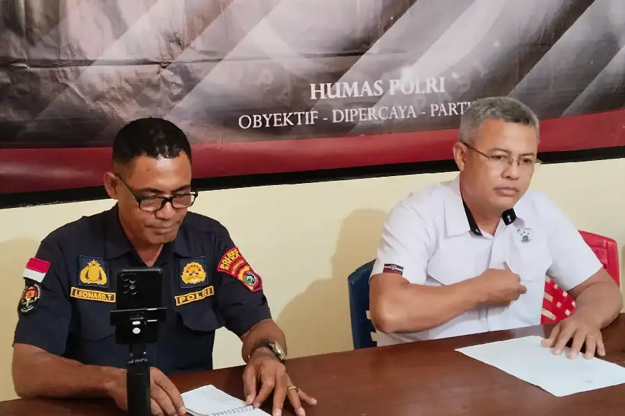 Polres Sikka Tetapkan Dua Tersangka TPPO di Eltras Cafe Maumere, 13 Korban Diduga Dieksploitasi Polres Sikka tetapkan dua tersangka dugaan TPPO di Eltras Cafe Maumere dengan 13 korban. Proses hukum ditegaskan berjalan profesional dan transparan.