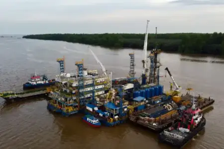 Saham Elnusa Cetak Rekor Tertinggi Sejak IPO, Didukung Fundamental Kuat dan Strategi Pertumbuhan 2026 Saham PT Elnusa Tbk (ELSA) mencetak rekor tertinggi sejak IPO di level Rp770, ditopang kinerja operasional solid dan strategi pertumbuhan 2026.