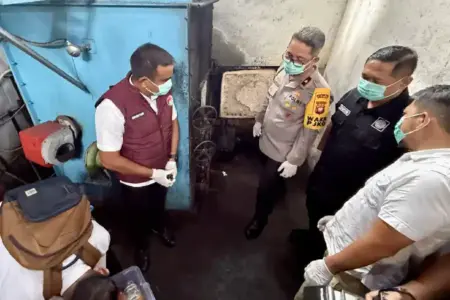 Polda Kalbar Bongkar Jaringan Narkoba Pontianak–Jakarta, Sita 28 Kg Sabu dan Puluhan Ribu Ekstasi Polda Kalbar mengungkap jaringan narkoba besar rute Pontianak–Jakarta dengan barang bukti 28,1 kg sabu, 22.664 ekstasi, dan liquid vape berbahaya.