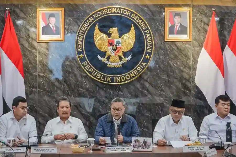 Pemerintah Sepakati Ekspor Beras Haji 2026, Jamaah Indonesia Konsumsi Beras Produksi Nasional Pemerintah menyepakati ekspor Beras Haji 2026 ke Arab Saudi melalui BULOG, menegaskan kemandirian pangan dan peningkatan layanan jamaah haji.