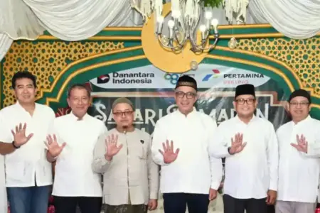 Direksi dan komisaris Pertamina Drilling lakukan Safari Ramadan di Balikpapan, dorong budaya keselamatan kerja dan target zero accident 2026.