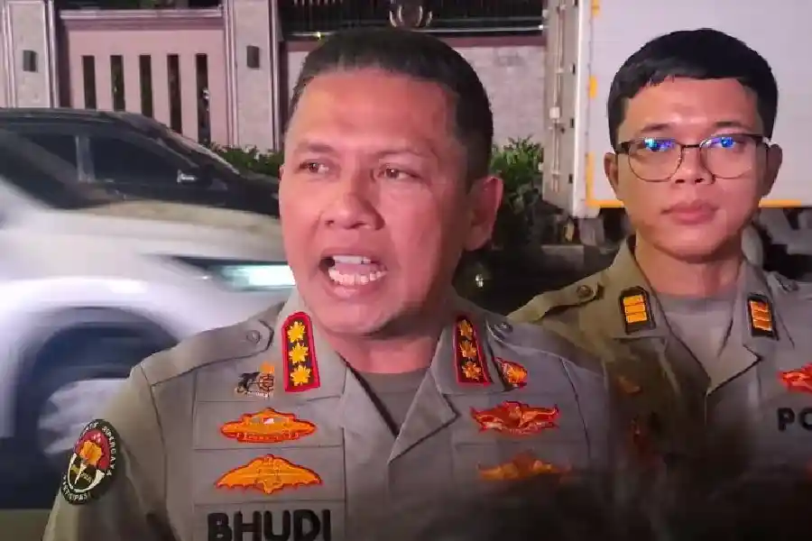 Polisi Selidiki Pembunuhan Pasutri Eks Pegawai JICT di Bekasi, Tim Gabungan Turun Tangan Kepala Bidang Humas Polda Metro Jaya, Budi Hermanto
