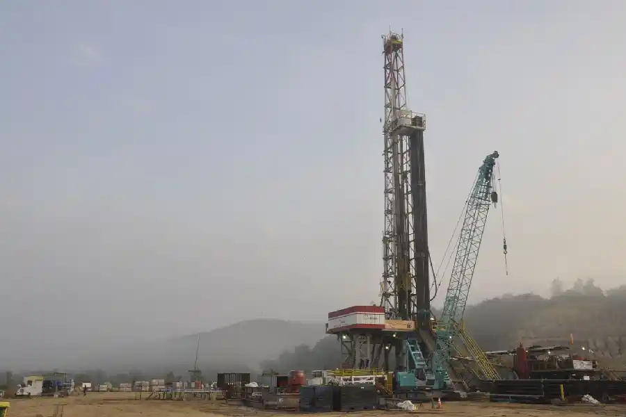 Strategi Bisnis Adaptif Elnusa Tangkap Peluang Industri Energi, Dukung Target Produksi Migas Nasional Elnusa memperkuat strategi bisnis adaptif untuk menangkap peluang industri energi dan mendukung target produksi migas nasional 1 juta barel per hari.