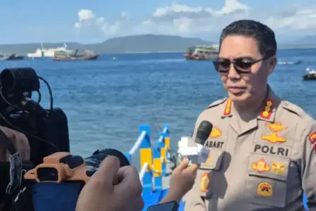 Operasi Ketupat Semeru 2026: Polda Jatim Dirikan 238 Pos Pengamanan untuk Layani Arus Mudik Lebaran Polda Jatim mendirikan 238 pos pengamanan Operasi Ketupat Semeru 2026 di berbagai titik strategis untuk memastikan mudik Lebaran aman dan nyaman.
