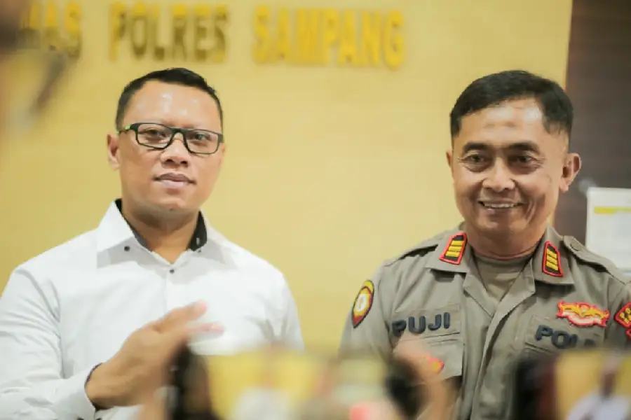 Polres Sampang Bantah Isu Tebusan Rp100 Juta, Dua Pengguna Ekstasi Direhabilitasi Polres Sampang membantah isu tebusan Rp100 juta terkait dua pemuda pengguna ekstasi. Keduanya dipastikan menjalani rehabilitasi setelah hasil assessment terpadu.