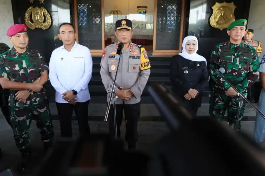 Polda Jatim menyiapkan buffer zone di Pelabuhan Ketapang Banyuwangi saat penutupan penyeberangan Nyepi untuk mengantisipasi penumpukan kendaraan.