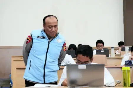 Wakapolri Tinjau Seleksi Terpusat SMA Kemala Taruna Bhayangkara di Akpol Semarang Wakapolri tinjau seleksi SMA Kemala Taruna Bhayangkara di Akpol Semarang, 399 siswa terbaik ikut proses ketat berbasis NST.