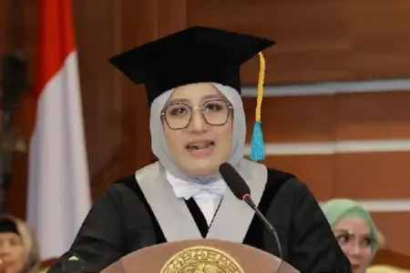 Konsumsi Meningkat Jelang Lebaran, Pakar UNAIR Ingatkan Pentingnya Prioritas dan Perencanaan Pakar Ekonomi Universitas Airlangga (UNAIR), Prof Dr Tika Widiastuti SE MSi