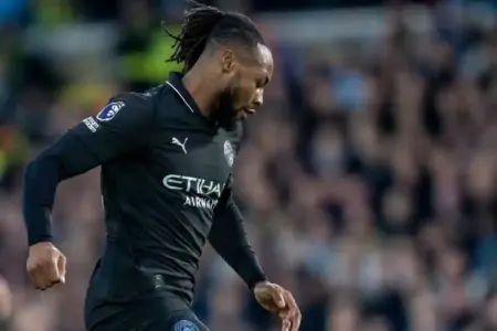 Gol Antoine Semenyo Bawa Manchester City Taklukkan Leeds, Jarak dengan Arsenal Kian Tipis Manchester City menang 1-0 atas Leeds lewat gol Antoine Semenyo. City kini hanya terpaut dua poin dari Arsenal di puncak klasemen (sumber foto: facebook @Antoine Semenyo)
