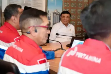 Menko Polkam Djamari Chaniago tinjau Kilang Pertamina Balikpapan, pastikan progres RDMP 97% dan ketahanan BBM jelang Idul Fitri 1447 H.