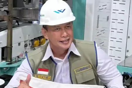 BULOG: Kabar Dirut Rangkap Jabatan KABAIS TNI adalah Hoaks! Dirut Bulog, Ahmad Rizal Ramdhani