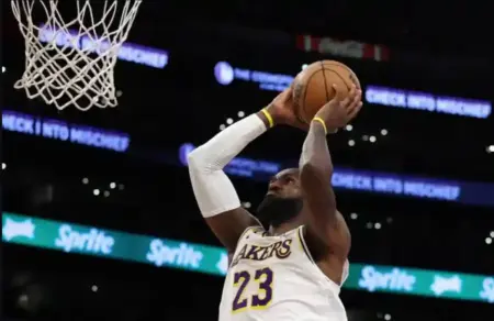 LeBron James Pecahkan Rekor Field Goal NBA, Lampaui Legenda Kareem Abdul-Jabbar