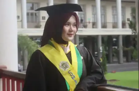 Kisah dr. Istiqomah Katin, Lulusan Termuda Program Spesialis UGM di Usia 28 Tahun