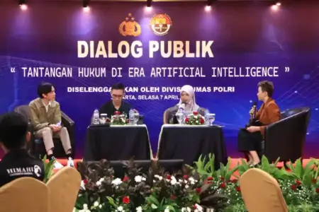 Polri Perkuat Kolaborasi Hadapi Tantangan Hukum di Era AI Lewat Dialog Publik Polri bahas tantangan hukum di era AI lewat dialog publik lintas sektor guna memperkuat keamanan ruang digital dan kolaborasi nasional.