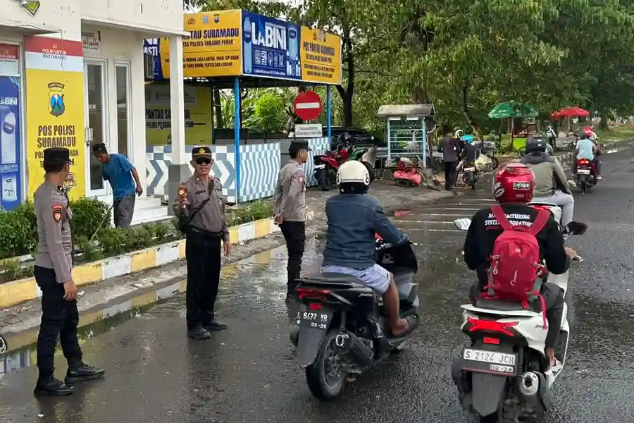 Kecelakaan Mudik Lebaran 2026 di Tanjung Perak Turun 42,86 Persen, Fatalitas Nihil Polres Tanjung Perak catat penurunan kecelakaan 42,86% selama mudik Lebaran 2026, tanpa korban jiwa.
