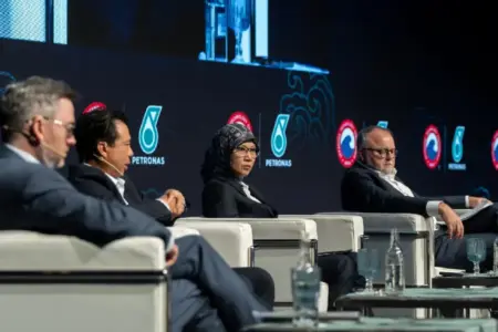 PHE percepat pengembangan lapangan migas untuk menjaga ketahanan energi nasional di tengah tantangan global dan penurunan produksi.