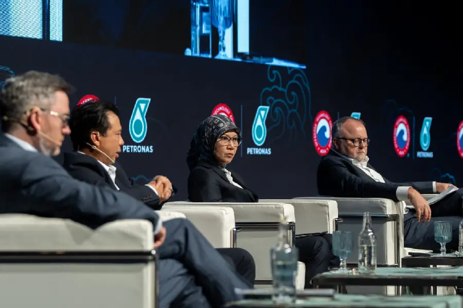 Pertamina Hulu Energi Percepat Pengembangan Migas, Strategi Kunci Perkuat Ketahanan Energi Nasional PHE percepat pengembangan lapangan migas untuk menjaga ketahanan energi nasional di tengah tantangan global dan penurunan produksi.
