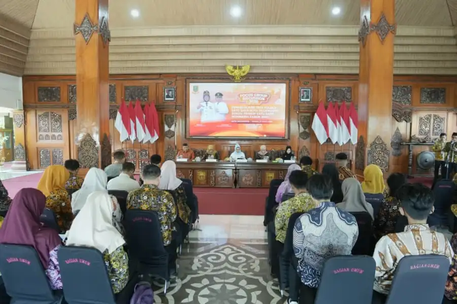 FGD Satu Data 2026 di Mojokerto, Wali Kota Tekankan Data Akurat Jadi Kunci Pembangunan FGD Satu Data 2026 di Mojokerto bahas penguatan tata kelola data. Wali Kota tekankan pentingnya data akurat untuk pembangunan.
