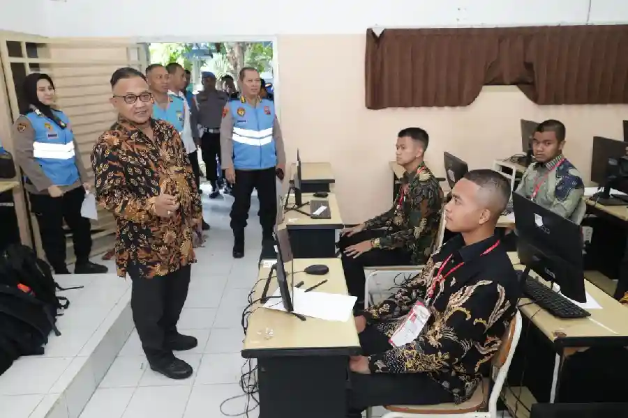 Rekrutmen Akpol 2026 di Polda Jatim Diikuti 276 Peserta, Kompolnas Soroti Transparansi Seleksi Sebanyak 276 peserta ikuti tes psikologi Akpol 2026 di Polda Jatim. Kompolnas tekankan transparansi dan akuntabilitas seleksi Polri.