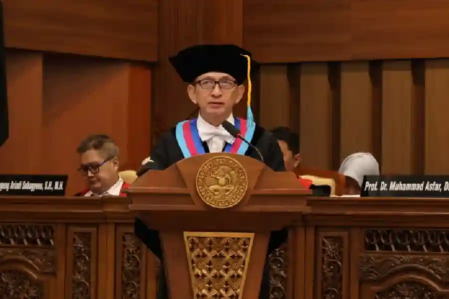 Inovasi Prof Shofy UNAIR Dorong Kemandirian Akuakultur, Hadirkan Alternatif Pakan Lokal Pengganti Artemia Ahmad Shofy Mubarak, Guru Besar di Fakultas Perikanan dan Kelautan Universitas Airlangga