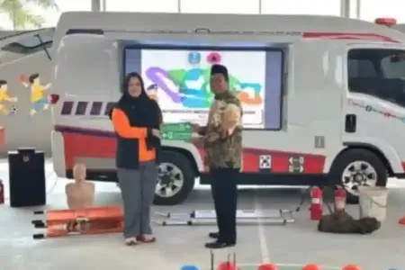 BPBD Jatim Gencarkan Edukasi Kebencanaan ke Sekolah dan Ponpes Lewat Program Mosipena BPBD Jatim tingkatkan kesiapsiagaan siswa dan santri melalui edukasi kebencanaan Mosipena di sekolah dan pondok pesantren.