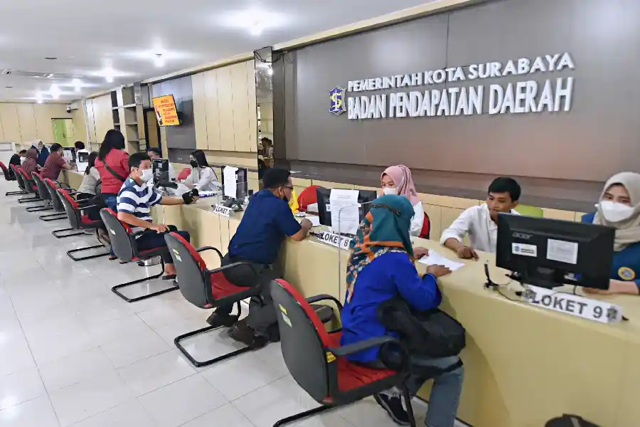 Pemkot Surabaya hapus denda PBB-P2 1994–2025 hingga 30 April 2026. Warga cukup bayar pokok pajak tanpa sanksi.