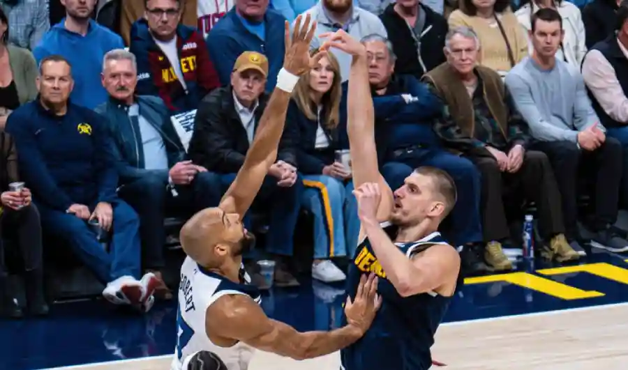 Nikola Jokic Bangkit! Denver Nuggets Tundukkan Minnesota Timberwolves dan Perpanjang Seri Playoff