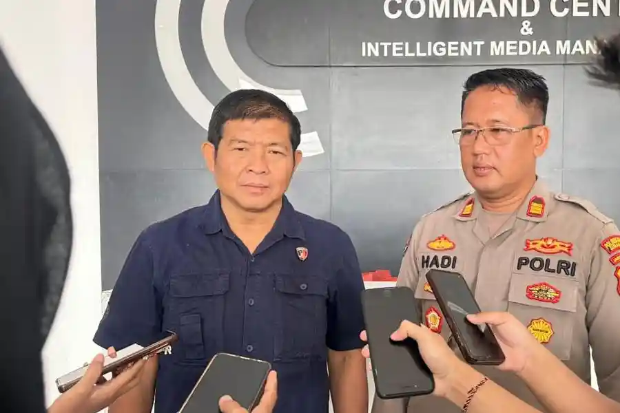 Polrestabes Surabaya menangkap pria asal Sampang usai mencuri sandaran kursi besi fasilitas umum di kawasan Semolowaru, Sukolilo.