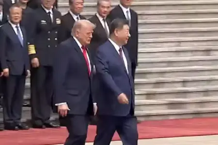 Presiden China Xi Jinping dan Presiden Amerika Serikat Donald Trump