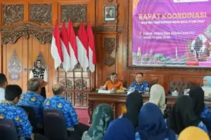 Pemkot Mojokerto memperkuat sinergi penanganan stunting dan kependudukan untuk menyiapkan SDM unggul serta memanfaatkan bonus demografi.