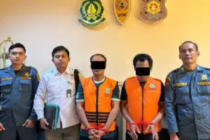 Kementerian Kehutanan Bongkar Perkebunan Tebu Ilegal di Hutan UGM Ngawi Kementerian Kehutanan menetapkan empat tersangka kasus pembukaan lahan dan perkebunan tebu ilegal di kawasan hutan pendidikan UGM di Ngawi.