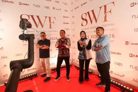 Pemkot Surabaya Dukung SWF 2026 Jadi Agenda Tahunan, Dorong Industri Pernikahan dan Ekonomi Lokal Pemkot Surabaya mendukung penuh SWF 2026 dan berencana memasukkannya ke kalender event tahunan untuk mendorong industri pernikahan dan ekonomi lokal.
