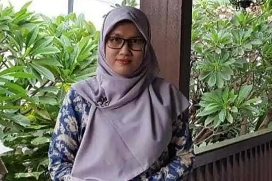 Hari Bidan Nasional: Dosen UNAIR Tekankan Pentingnya Edukasi Kesehatan Reproduksi Sejak Remaja Dr. Wahyul Anis, S.Keb., Bd., M.Kes.