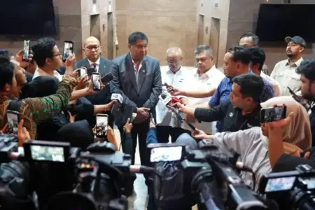 Pemerintah Siapkan Apartemen Subsidi Meikarta, Hibah Lahan Lippo Dikawal dengan Tata Kelola Ketat Pemerintah mempercepat pembangunan apartemen subsidi di Meikarta melalui hibah lahan Lippo Group dengan tata kelola transparan dan akuntabel.