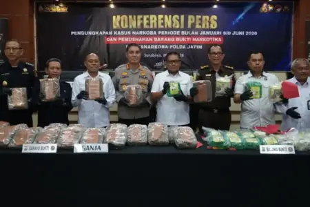 Polda Jatim mengungkap 3.157 kasus narkoba sepanjang semester I 2026 dengan 4.061 tersangka dan menyelamatkan 2,79 juta jiwa dari bahaya narkotika.