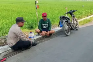ketahanan pangan nasional,Bhabinkamtibmas Gunung Gedangan,petani padi Mojokerto,Program Asta Cita Presiden,Polres Mojokerto Kota