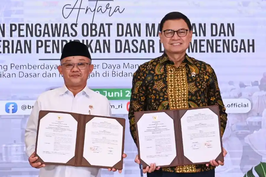 Kemendikdasmen dan BPOM meluncurkan gerakan budaya pangan aman di sekolah untuk membangun kebiasaan hidup sehat sejak dini menuju Indonesia Emas 2045.
