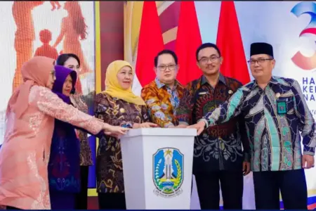Gubernur Khofifah dan Menteri PPPA Luncurkan PELITA ASN di Harganas 2026, Perkuat Ketahanan Keluarga untuk Tingkatkan Kinerja ASN Khofifah dan Menteri PPPA meluncurkan PELITA ASN di Harganas 2026 untuk memperkuat ketahanan keluarga aparatur sipil negara di Jawa Timur.