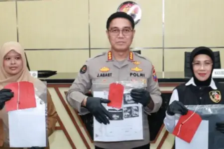 Polda Jatim Tangani Dugaan Kekerasan Seksual terhadap Anak di Surabaya, Korban Dapat Pendampingan Menyeluruh Polda Jatim menangani dugaan kekerasan seksual terhadap anak di Surabaya. Korban mendapat pendampingan psikologis, kesehatan, hukum, dan pendidikan.