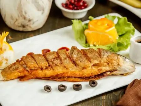 12 Tips Menggoreng Ikan agar Tidak Berminyak, Renyah Tahan Lama dan Matang Sempurna
