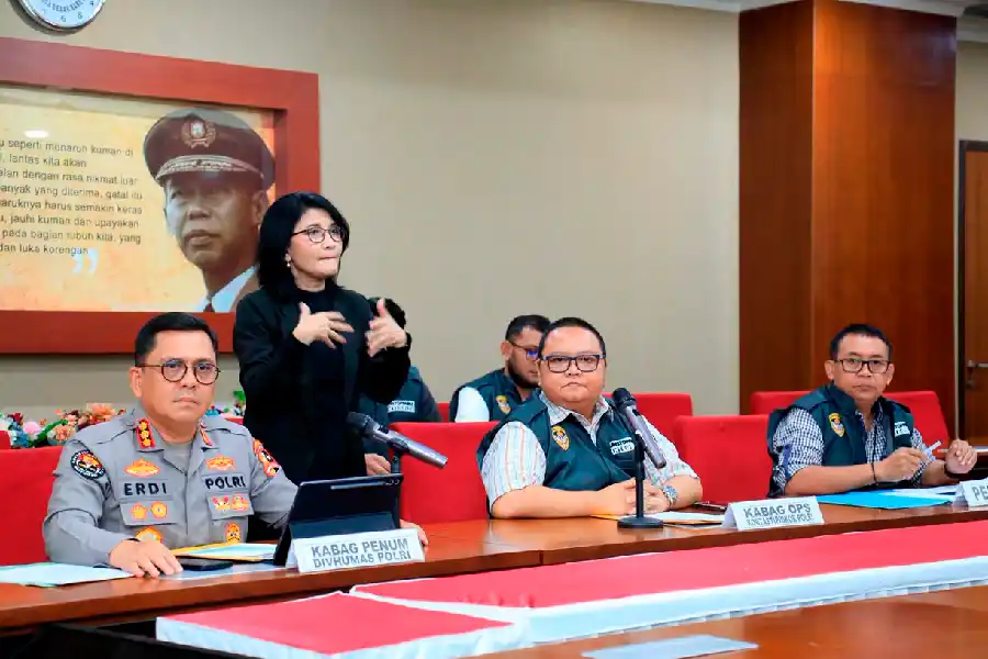 Kortastipidkor Polri menetapkan dua tersangka korupsi proyek modernisasi Pabrik Gula Assembagoes. Kerugian negara ditaksir mencapai Rp645 miliar.